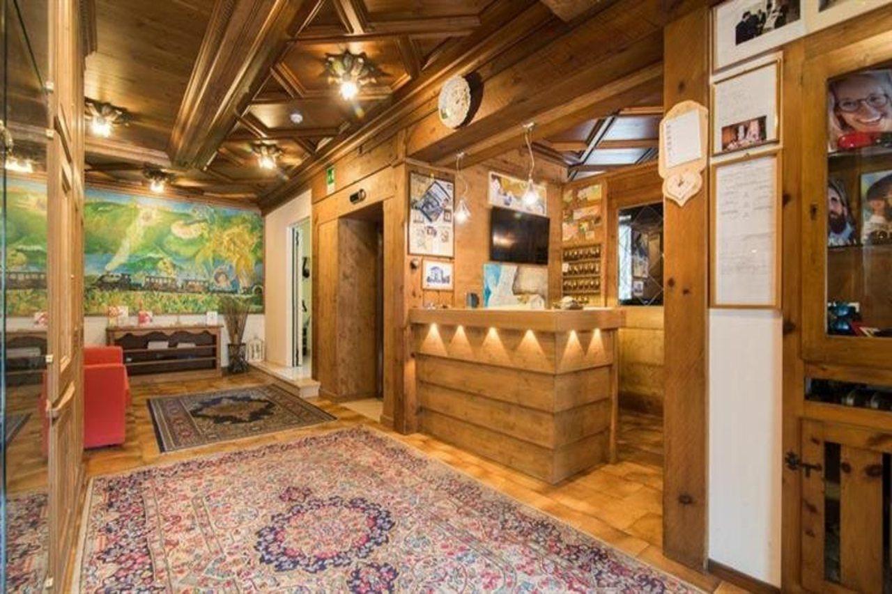 Hotel Ferrovia Calalzo di Cadore المظهر الخارجي الصورة