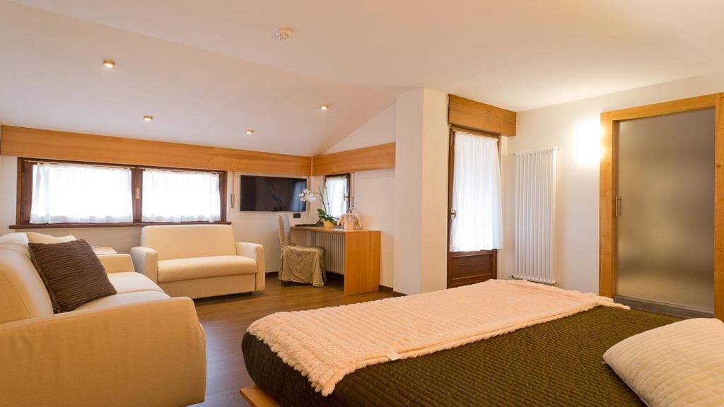 Hotel Ferrovia Calalzo di Cadore المظهر الخارجي الصورة