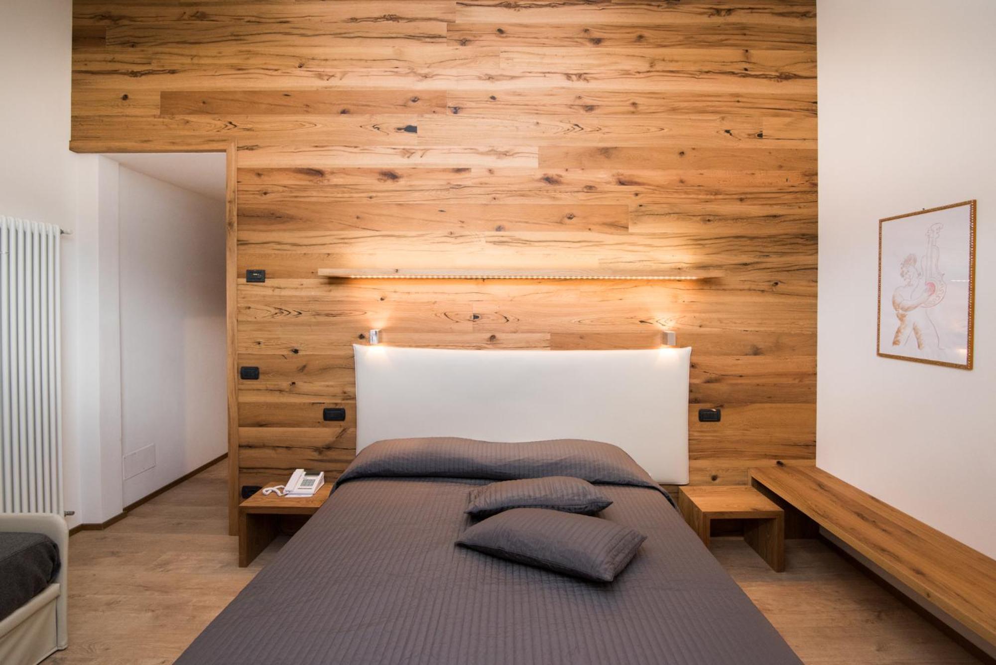 Hotel Ferrovia Calalzo di Cadore المظهر الخارجي الصورة