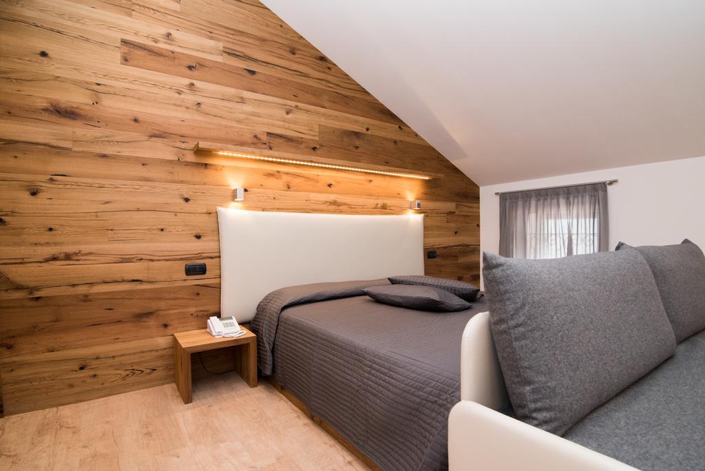 Hotel Ferrovia Calalzo di Cadore المظهر الخارجي الصورة