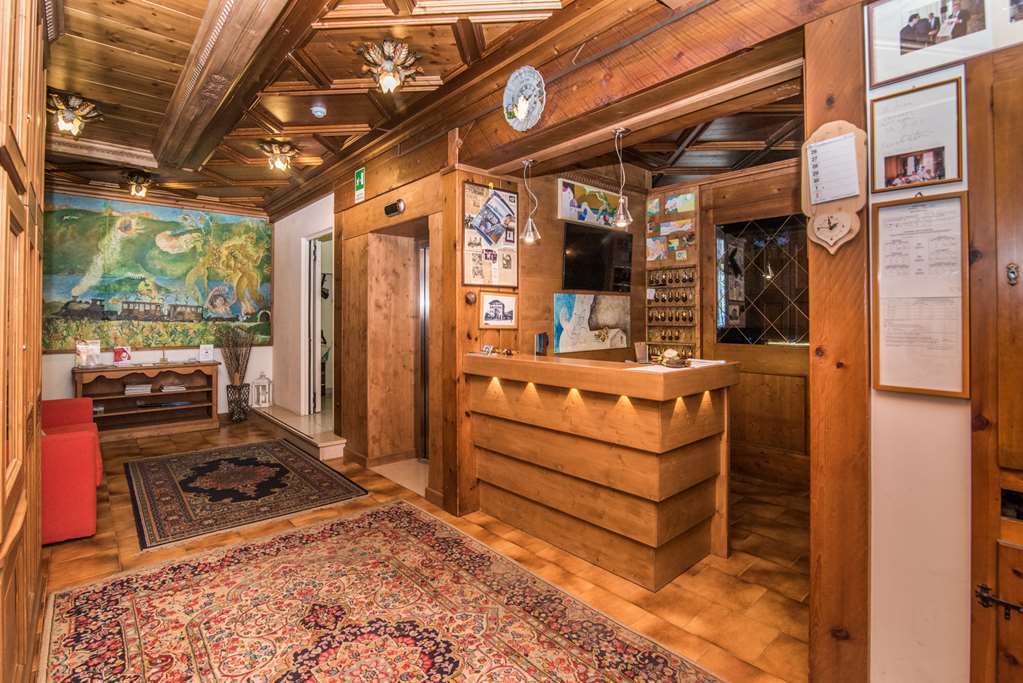 Hotel Ferrovia Calalzo di Cadore المظهر الداخلي الصورة