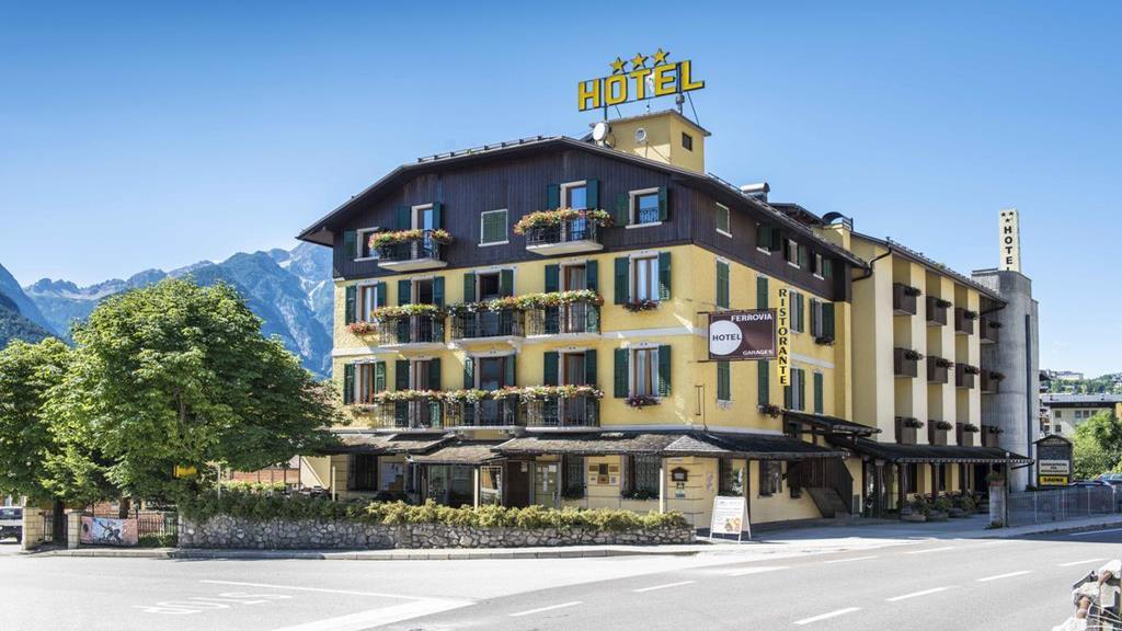 Hotel Ferrovia Calalzo di Cadore المظهر الخارجي الصورة